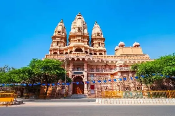 delhi to chhatarpur cabs